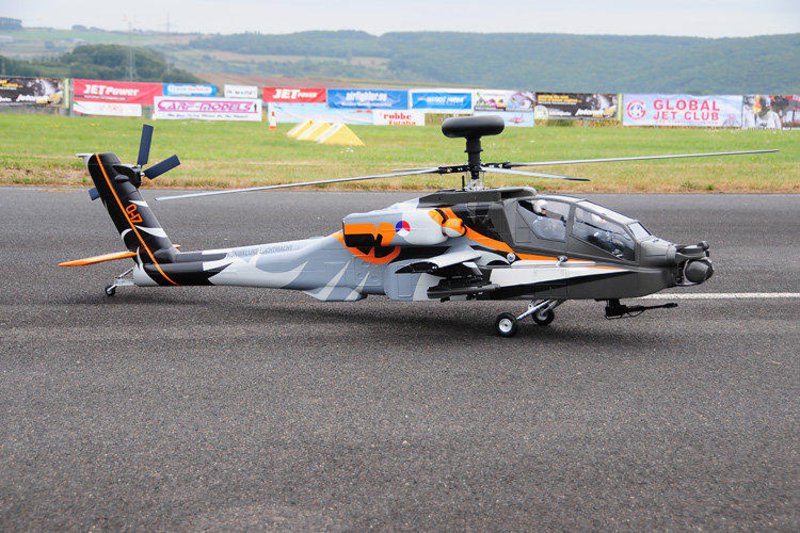 Apache AH 64 D Longbow Image 2